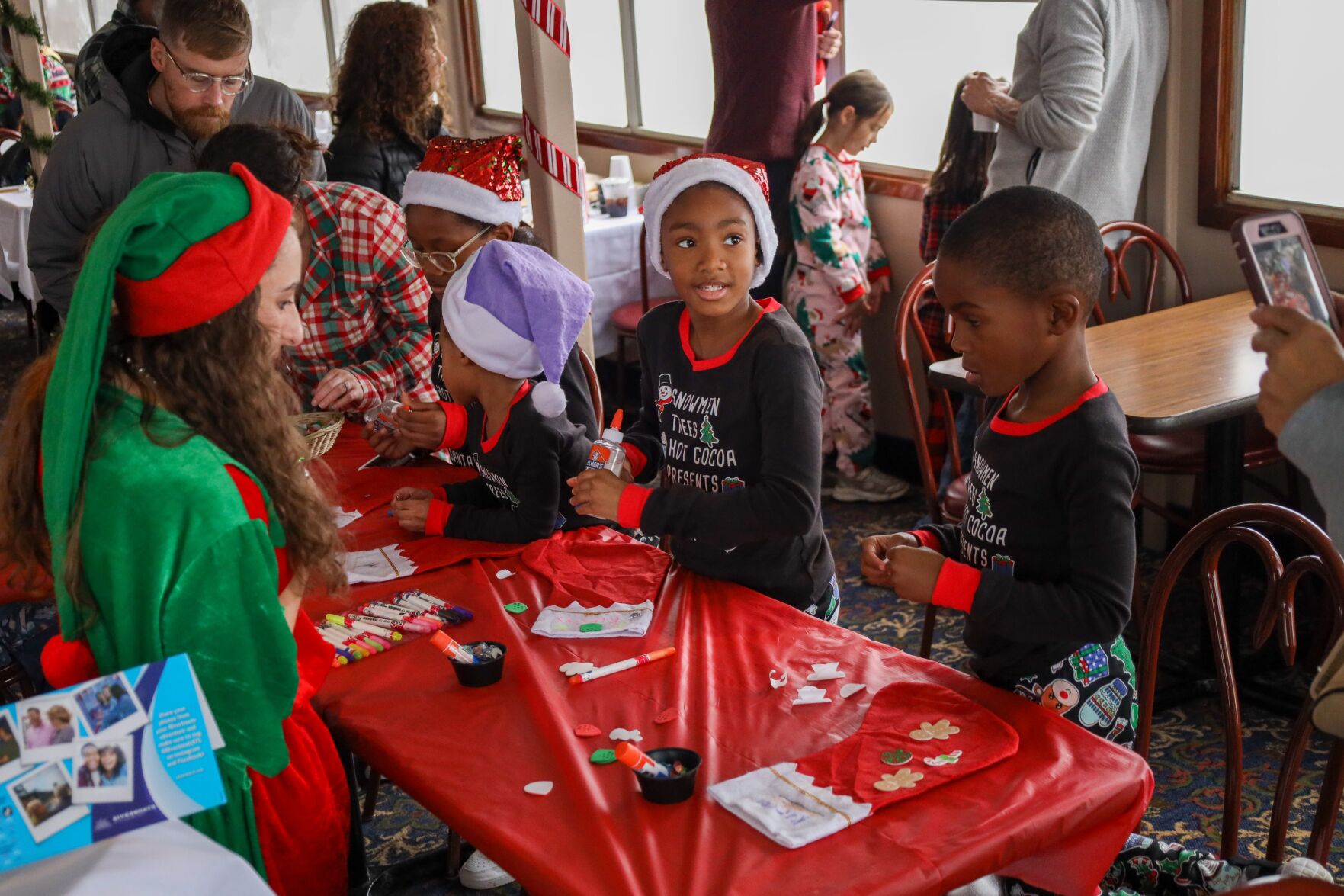 Gateway Arch Christmas River Cruise, 2024, handout